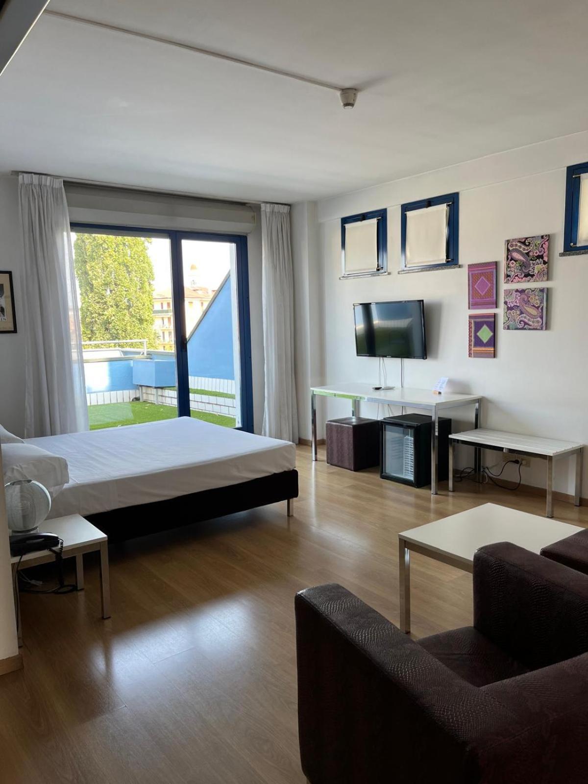Park Hotel Residence كريما المظهر الخارجي الصورة
