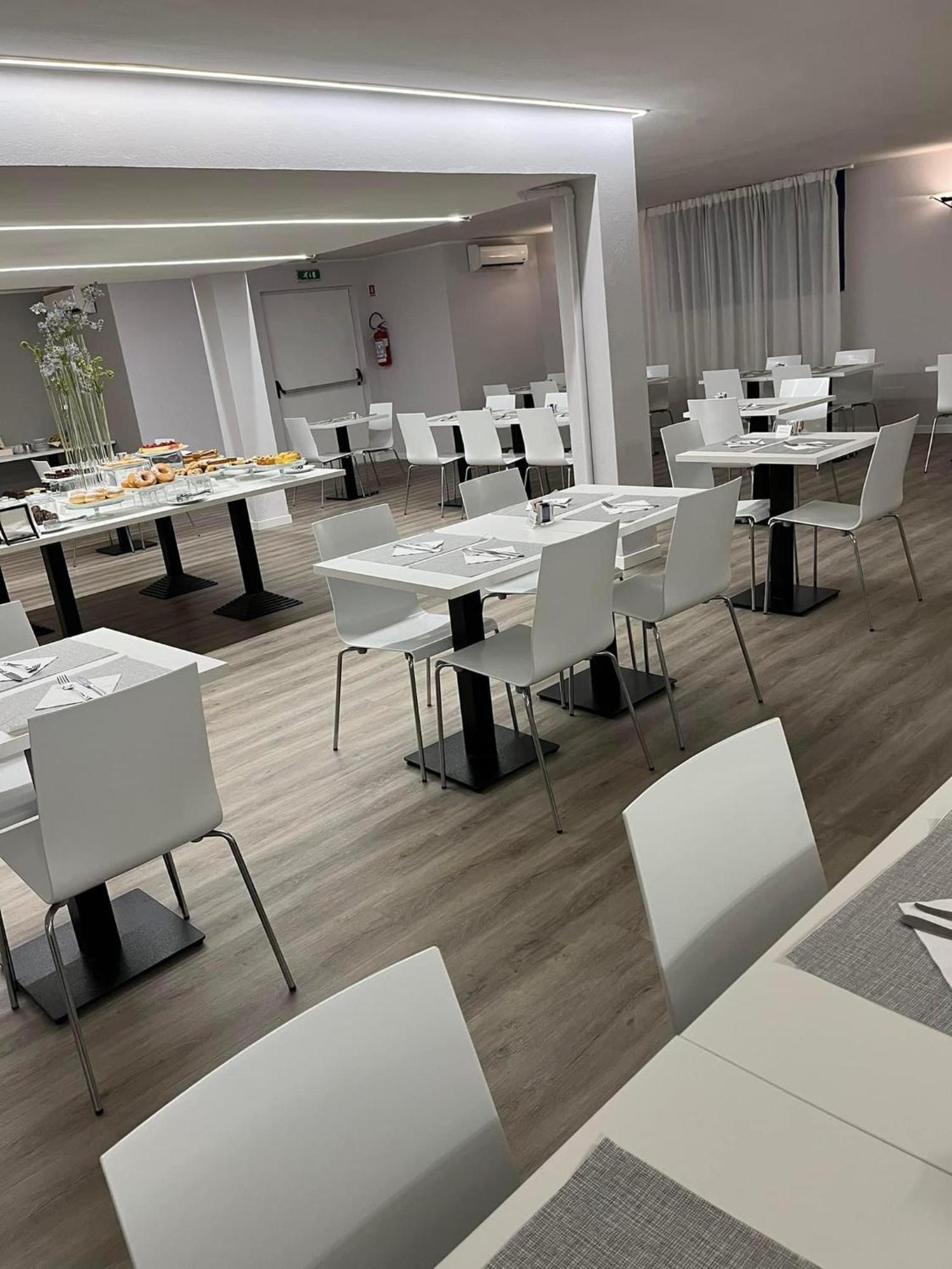 Park Hotel Residence كريما المظهر الخارجي الصورة