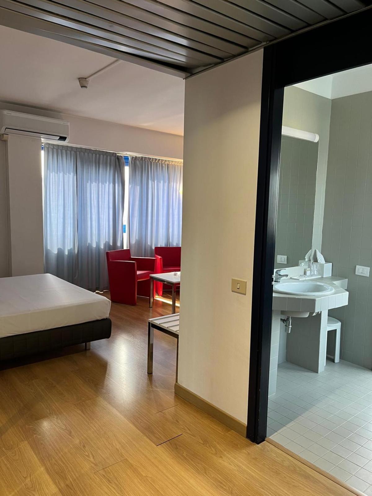 Park Hotel Residence كريما المظهر الخارجي الصورة