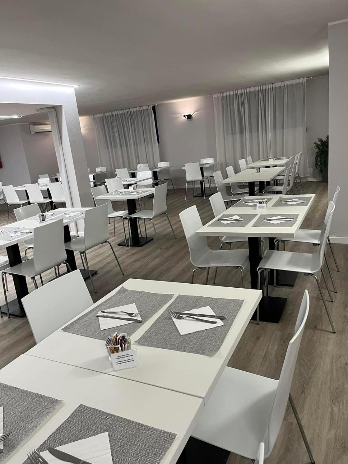 Park Hotel Residence كريما المظهر الخارجي الصورة