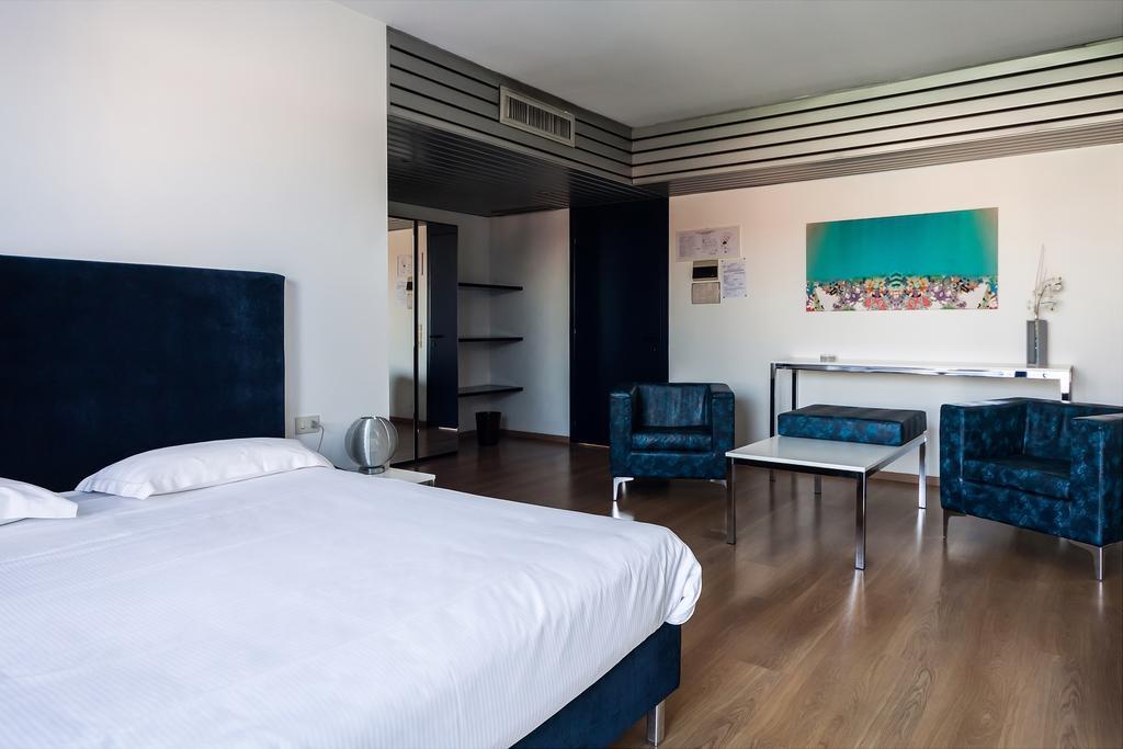 Park Hotel Residence كريما المظهر الخارجي الصورة