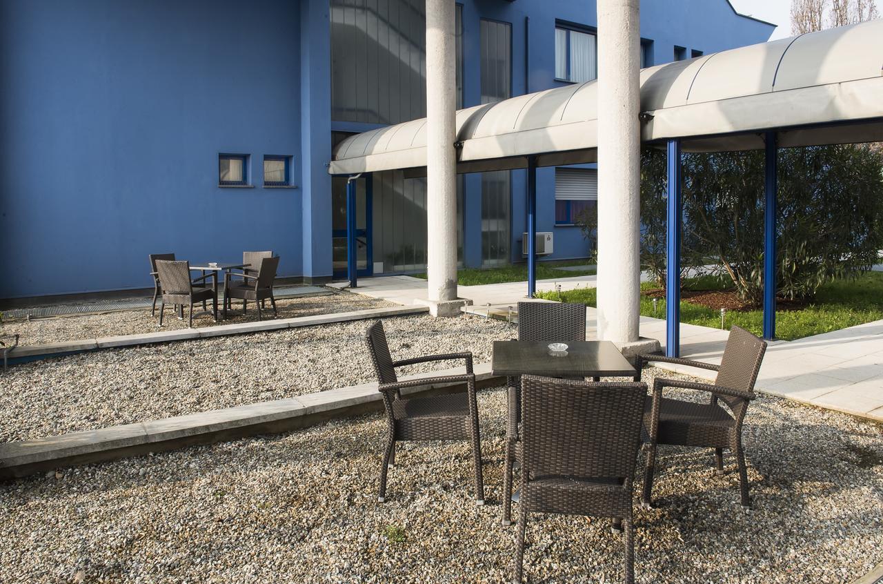 Park Hotel Residence كريما المظهر الخارجي الصورة
